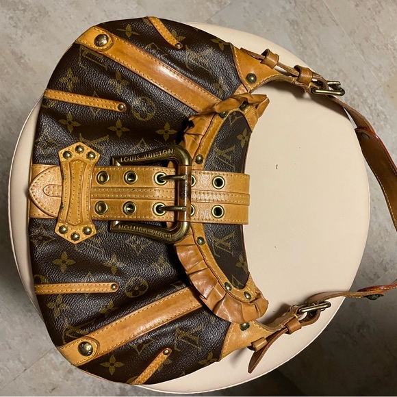 Louis Vuitton Bag - Picture 1 of 4